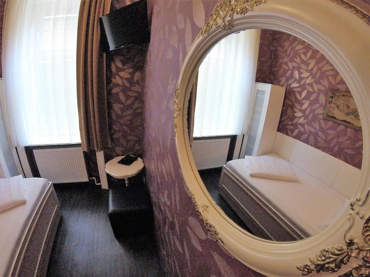 Hotel Goldene Spinne Вена