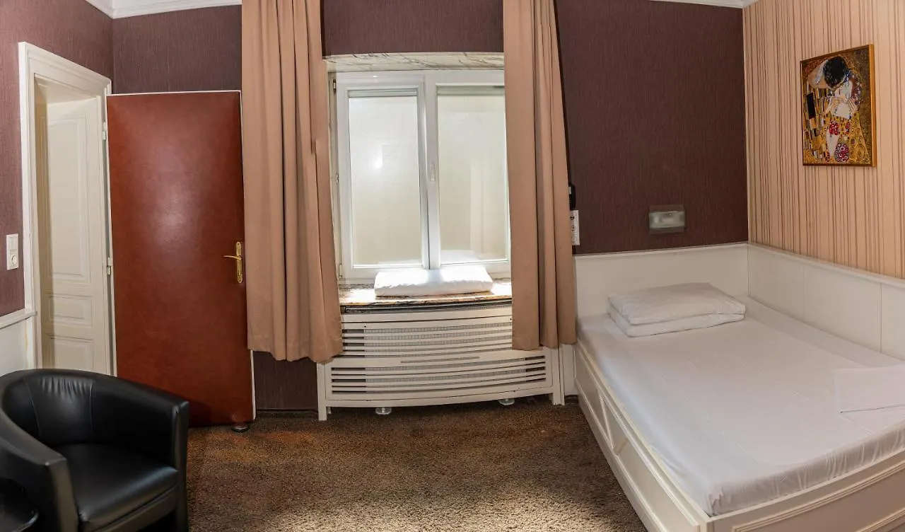 Hotel Goldene Spinne Viena