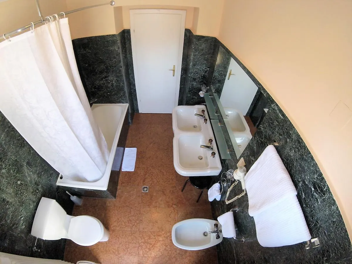 Hotel Goldene Spinne Viena