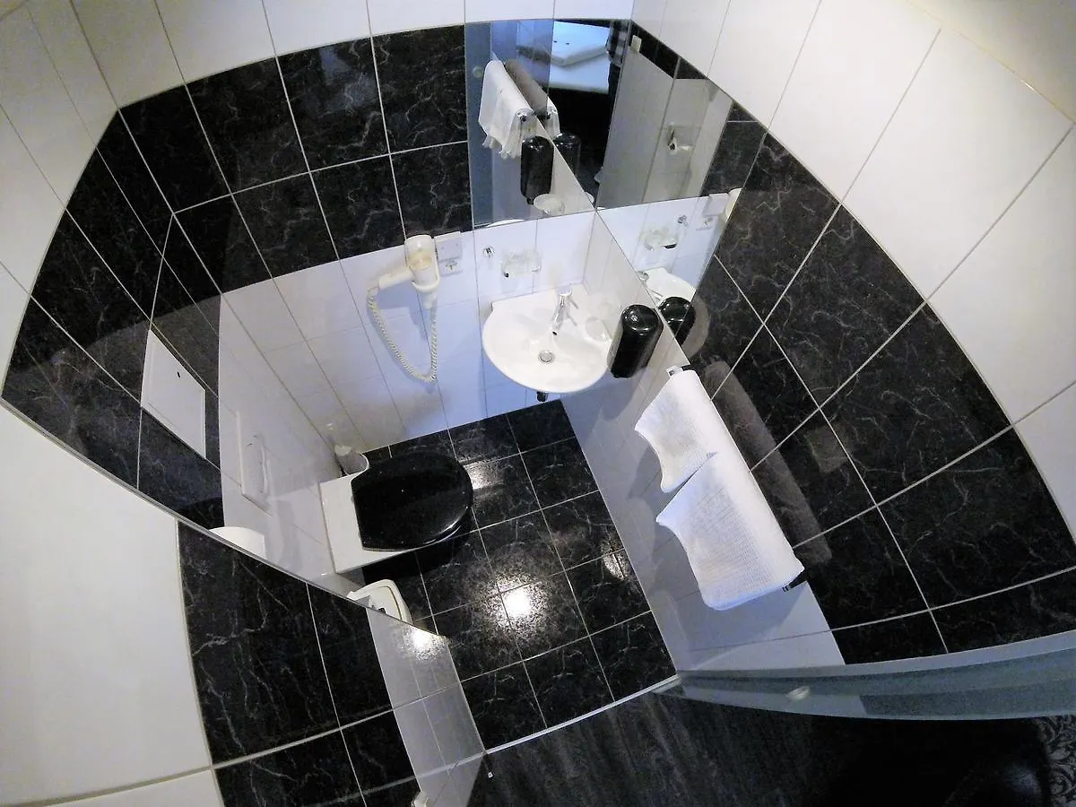 Hotel Goldene Spinne Viena
