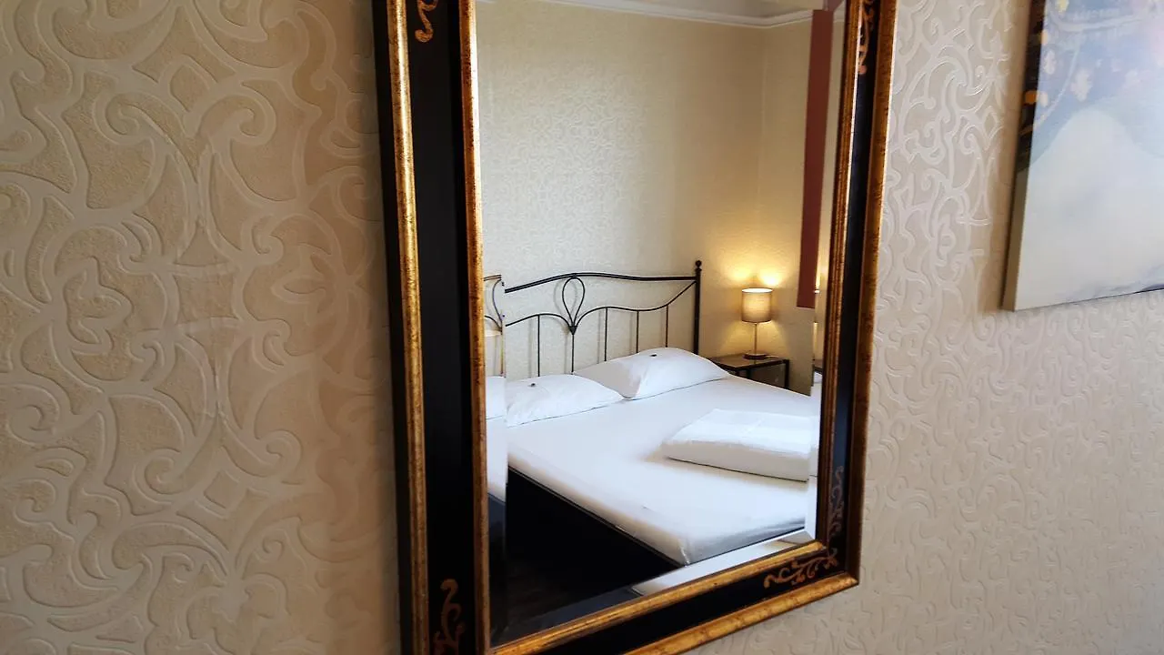Hotel Goldene Spinne Vienna